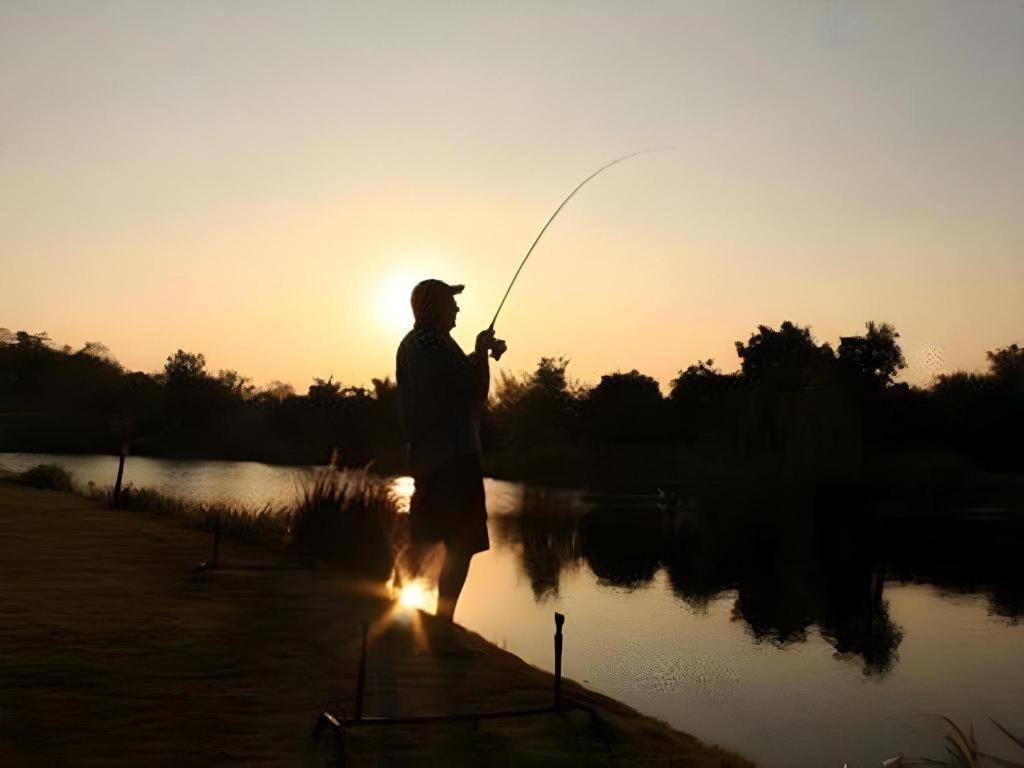 Greenfield Valley Fishing Resort Хуа Хин Екстериор снимка